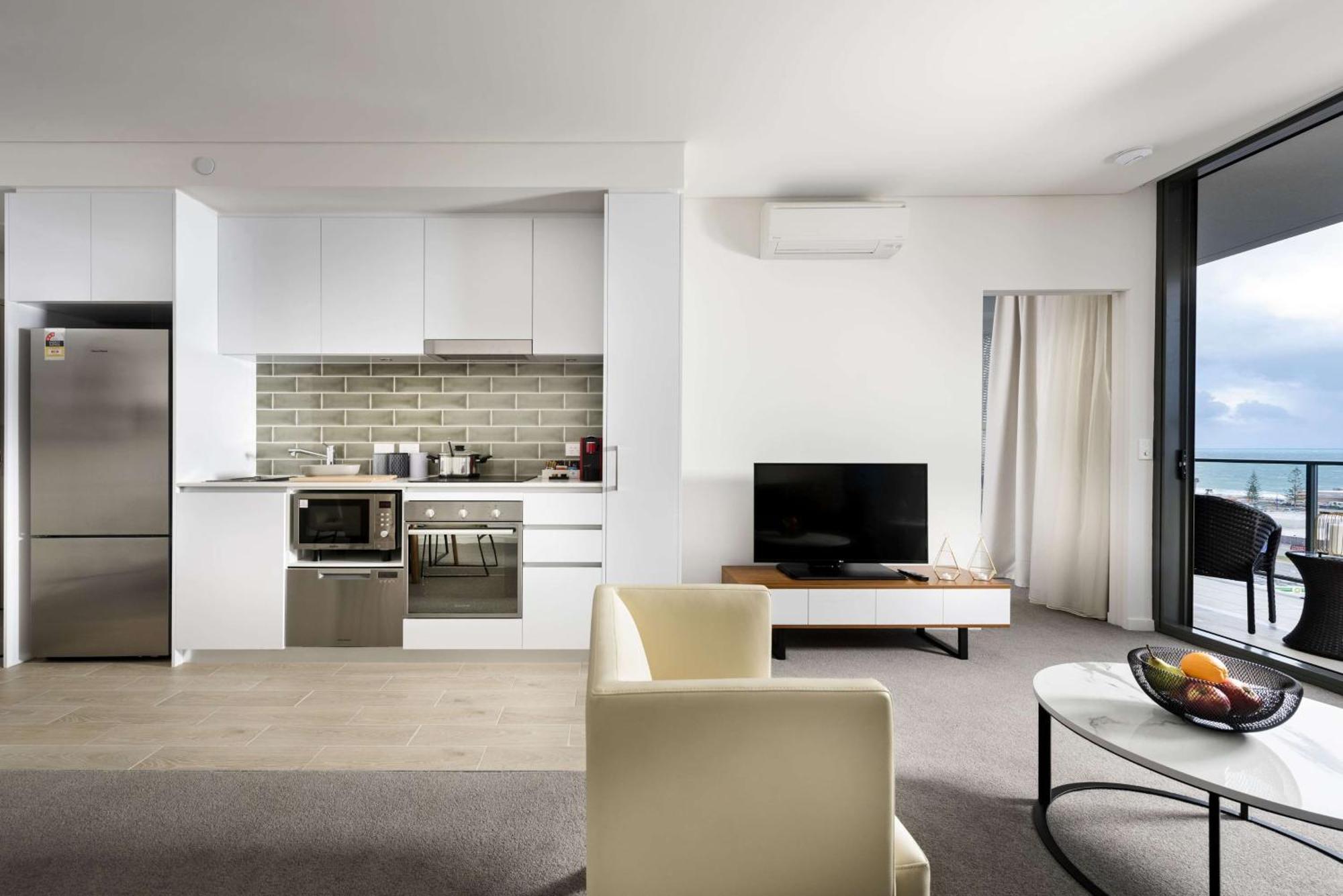 Ramada By Wyndham Vetroblu Scarborough Beach Perth Esterno foto